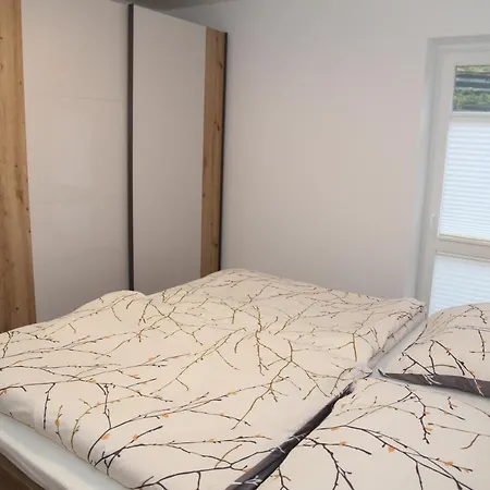 Luetten Uttied شقة